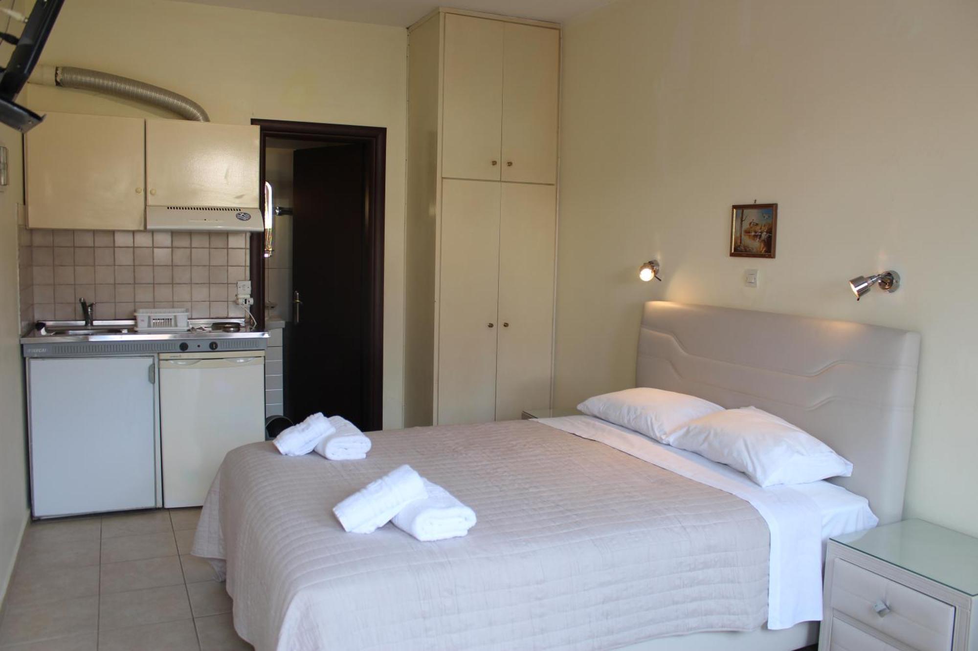 Theodora Studios & Apartments Skala  Luaran gambar