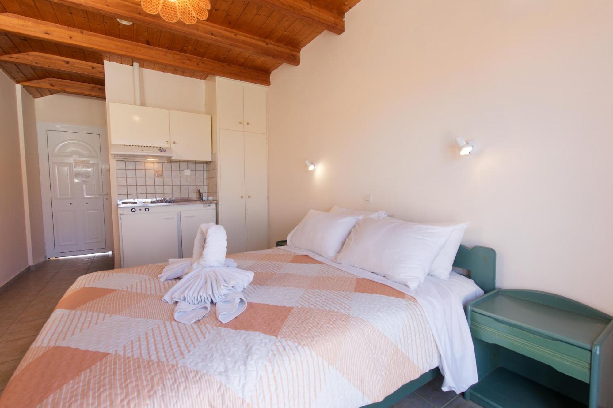 Theodora Studios & Apartments Skala  Luaran gambar