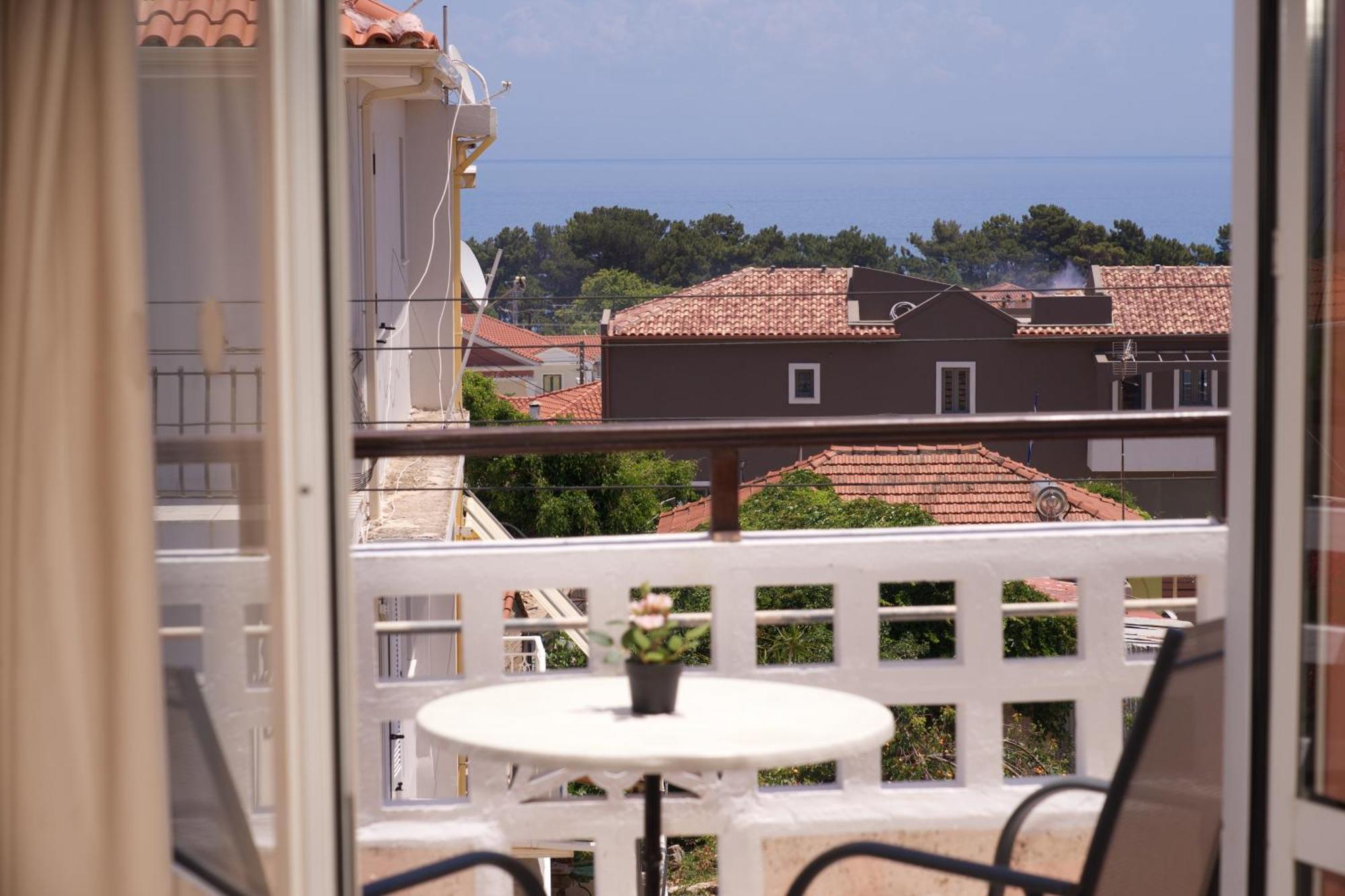 Theodora Studios & Apartments Skala  Luaran gambar