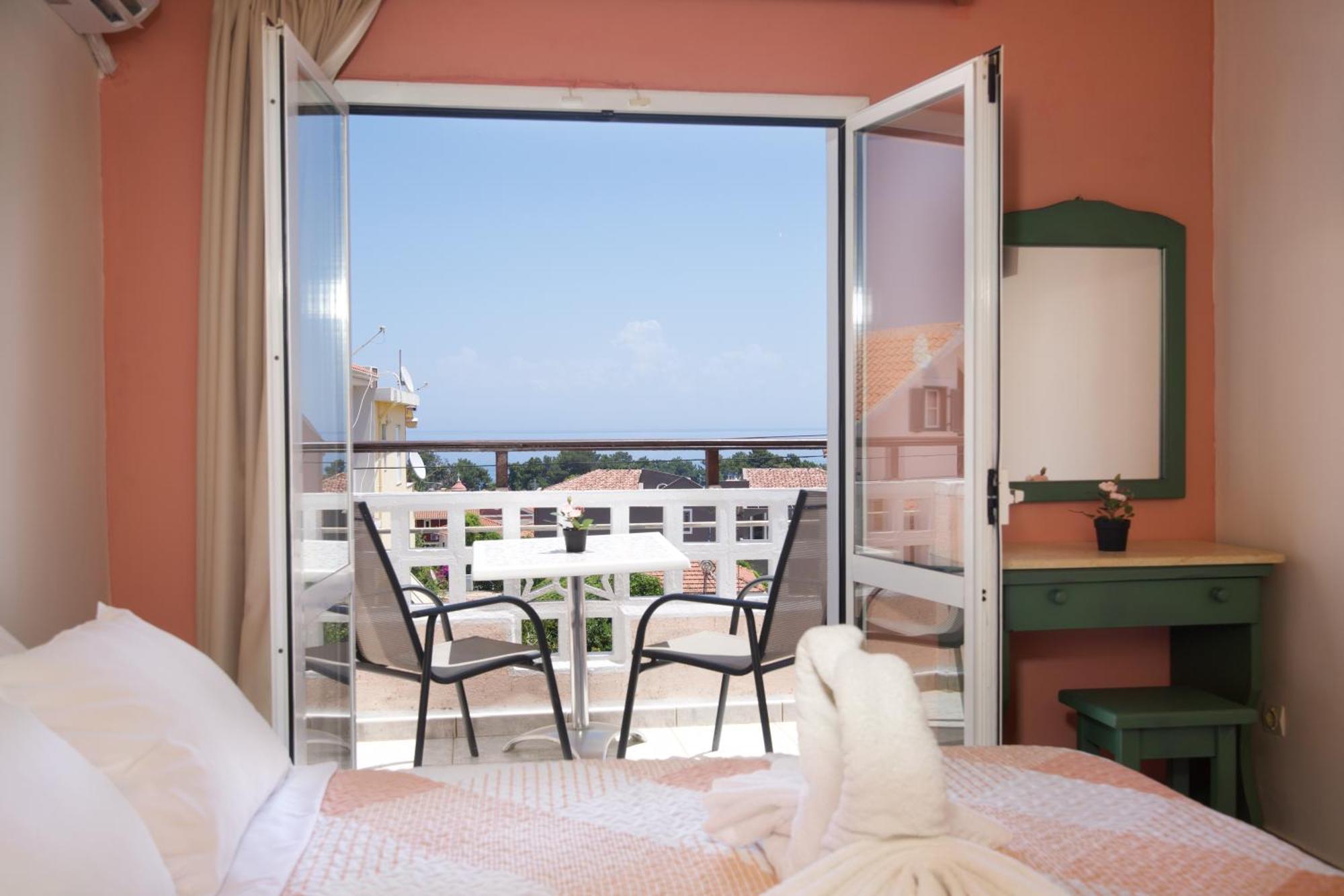 Theodora Studios & Apartments Skala  Luaran gambar
