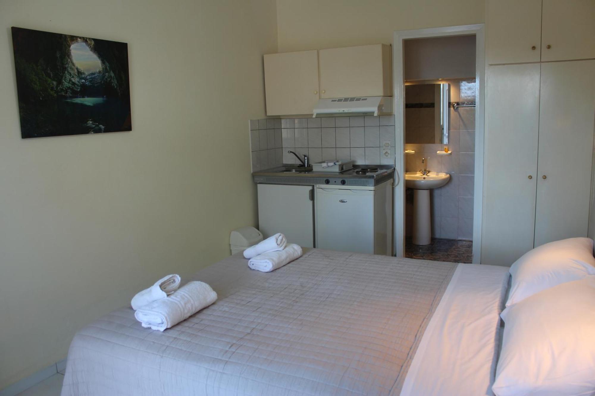 Theodora Studios & Apartments Skala  Luaran gambar