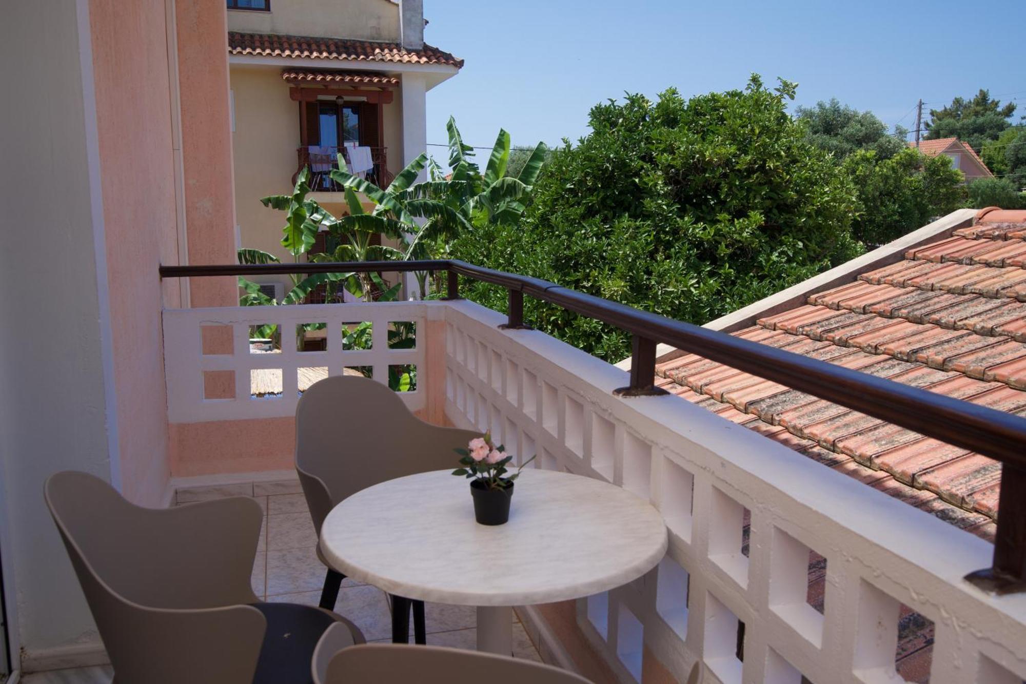 Theodora Studios & Apartments Skala  Luaran gambar